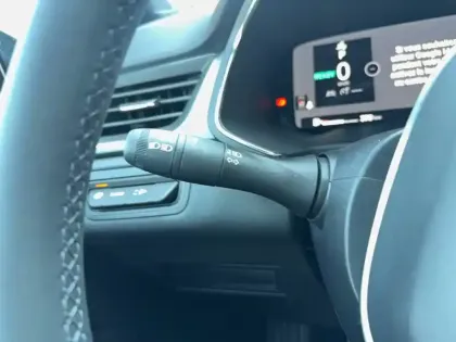 Photo 37 Renault Captur  E-Tech full hybrid 145 ch