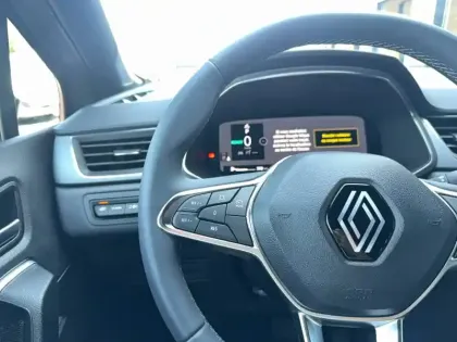 Photo 33 Renault Captur  E-Tech full hybrid 145 ch