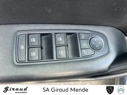 Photo 17 Renault Captur  E-Tech full hybrid 145