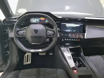 Photo 31 Peugeot 408  Hybrid 145 e-DCS6