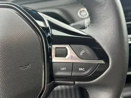 Photo 39 Peugeot 208  Electrique 50 kWh 136ch