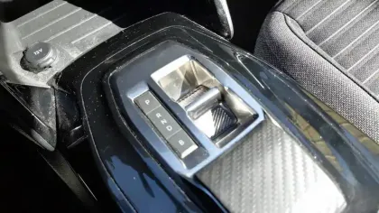 Photo 17 Peugeot 208  Electrique 50 kWh 136ch