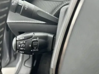 Photo 40 Peugeot 208  Electrique 50 kWh 136ch