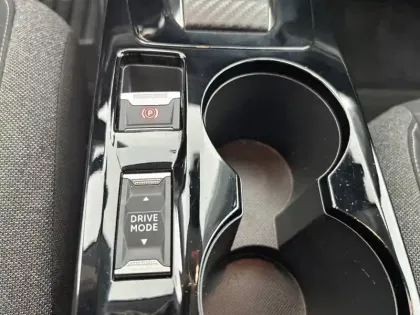 Photo 44 Peugeot 208  Electrique 50 kWh 136ch