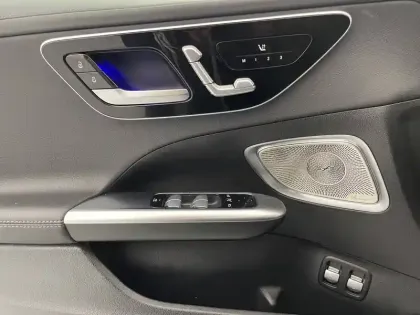 Photo 27 Mercedes Classe C  300 e 9G-Tronic e-Hybrid EQ