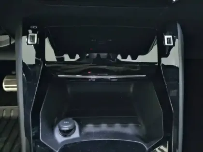 Photo 32 Peugeot 2008  Electrique 136 ch