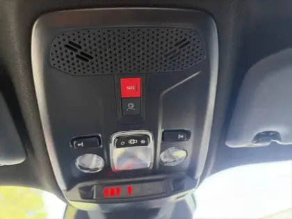 Photo 18 Peugeot 2008  Turbo 100 ch BVM6