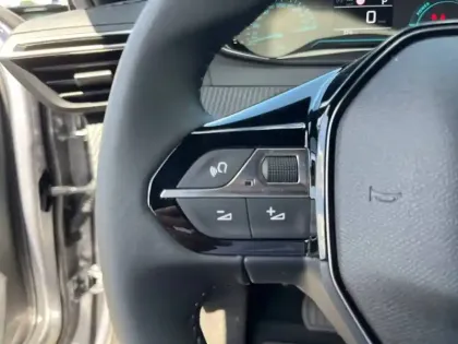Photo 19 Peugeot 2008  Hybrid 110 e-DCS6