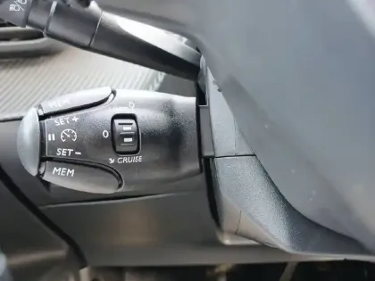 Photo 14 Peugeot 2008  Hybrid 110 e-DCS6