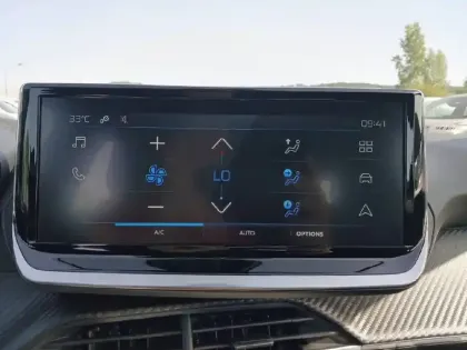 Photo 20 Peugeot 2008  Hybrid 110 e-DCS6
