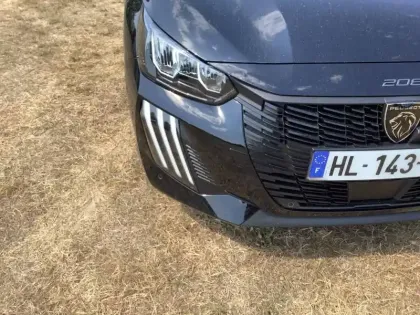 Photo 15 Peugeot 208  Turbo 100 ch BVM6