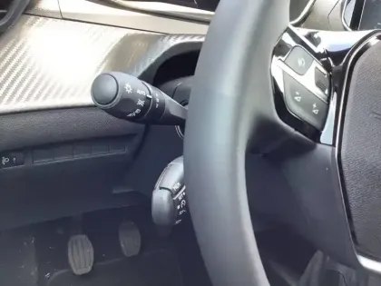 Photo 18 Peugeot 208  Turbo 100 ch BVM6