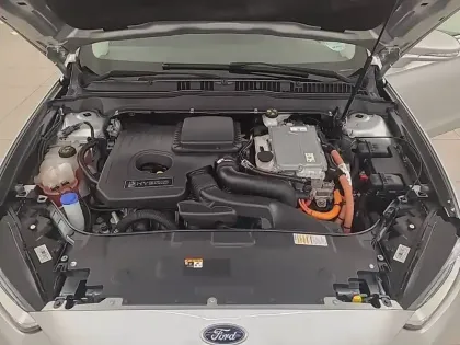 Photo 27 Ford Mondeo  SW 2.0 Hybrid 187 BVA6