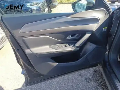 Photo 11 Peugeot 408  PureTech 130 ch S&S EAT8