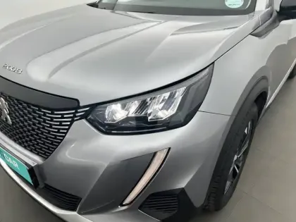 Photo 15 Peugeot 2008  PureTech 130 S&S EAT8