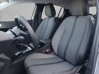 Photo 10 Peugeot 208  Turbo 100 ch BVM6
