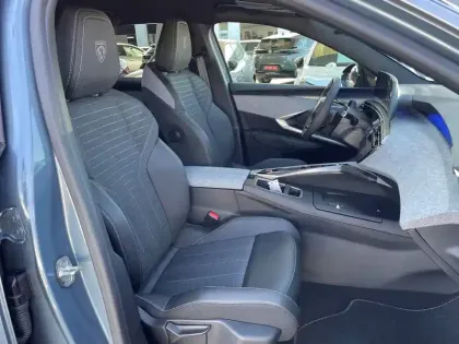 Photo 8 Peugeot 3008  Hybrid 145 e-DCS6