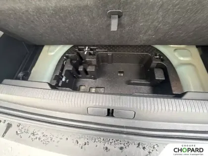 Photo 23 Peugeot 2008  Electrique 54 kWh 156 ch