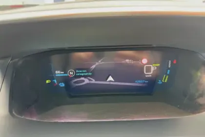 Photo 14 Peugeot 208  Electrique 50 kWh 136ch