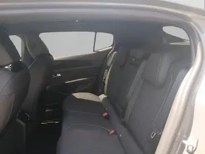 Photo 11 Peugeot 408  Plug-in Hybrid 240 ch e-DCS7