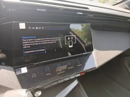 Photo 18 Peugeot 408  Plug-in Hybrid 240 ch e-DCS7