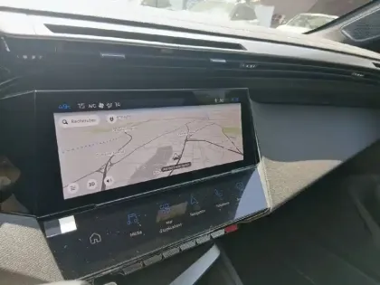 Photo 19 Peugeot 408  Plug-in Hybrid 240 ch e-DCS7
