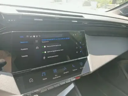 Photo 21 Peugeot 408  Plug-in Hybrid 240 ch e-DCS7