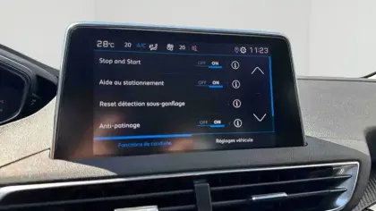 Photo 16 Peugeot 5008  PureTech 130ch S&S BVM6