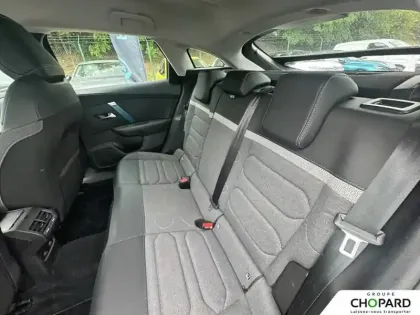 Photo 17 Citroën C4 e- 136 ch Automatique