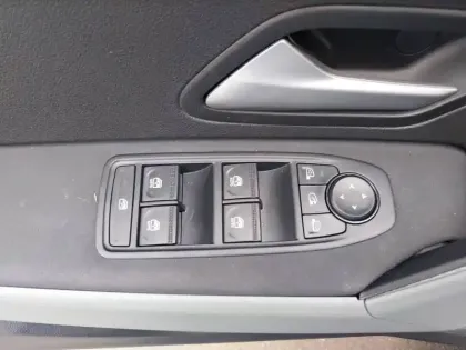 Photo 13 Dacia Duster  Hybrid 140