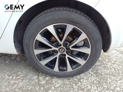 Photo 10 Renault Clio  TCe 100