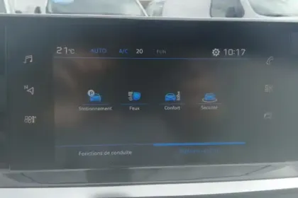 Photo 25 Peugeot 2008  PureTech 100 S&S BVM6