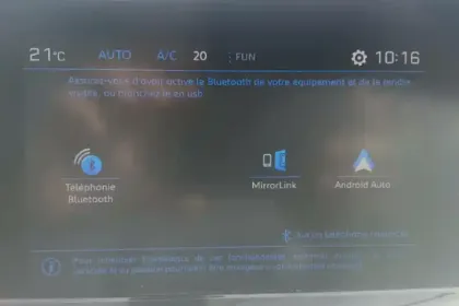 Photo 23 Peugeot 2008  PureTech 100 S&S BVM6