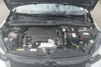 Photo 15 Peugeot 2008  PureTech 100 S&S BVM6