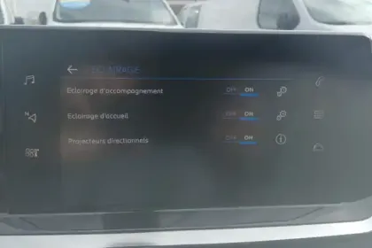 Photo 26 Peugeot 2008  PureTech 100 S&S BVM6