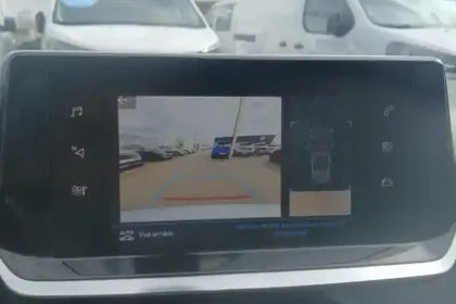 Photo 19 Peugeot 2008  PureTech 100 S&S BVM6