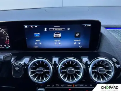 Photo 25 Mercedes GLA  250 e Hybrid EQ 8G-DCT