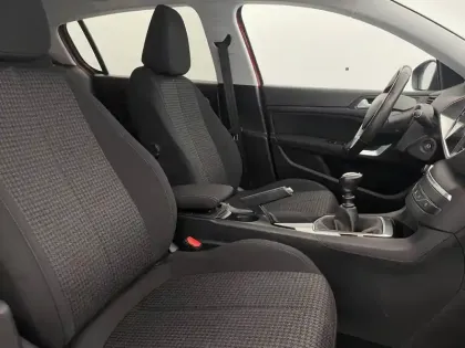 Photo 26 Peugeot 308  PureTech 110ch S&S BVM6