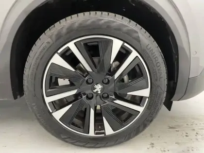 Photo 17 Peugeot 2008  PureTech 130 S&S EAT8