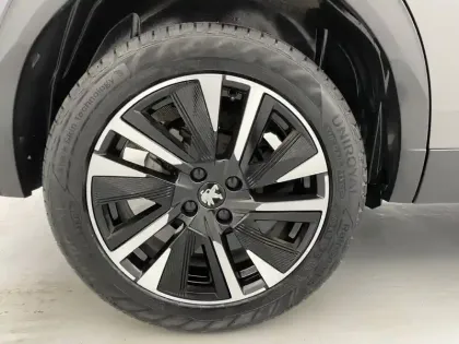 Photo 18 Peugeot 2008  PureTech 130 S&S EAT8