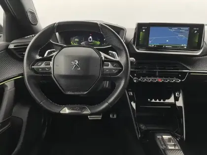 Photo 21 Peugeot 2008  PureTech 130 S&S EAT8