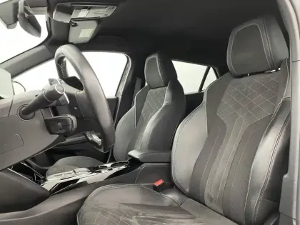 Photo 13 Peugeot 2008  PureTech 130 S&S EAT8