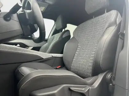 Photo 10 Peugeot 3008  Hybrid 145 e-DCS6