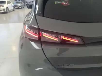 Photo 20 Peugeot 308  Hybrid 145 e-DCS6