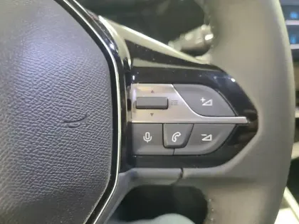 Photo 17 Peugeot 308  Hybrid 145 e-DCS6
