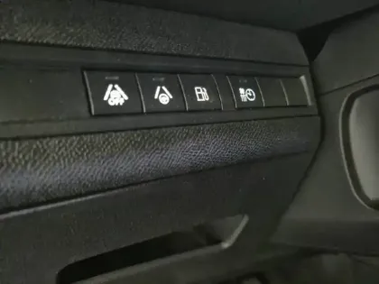 Photo 52 Peugeot 3008  Hybrid 225 e-EAT8