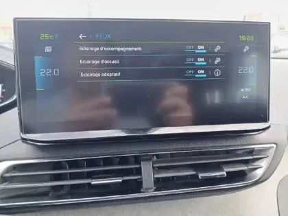 Photo 19 Peugeot 3008  Hybrid 225 e-EAT8