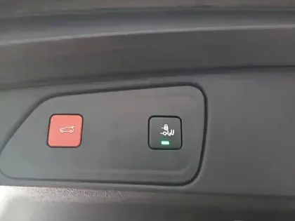 Photo 55 Peugeot 3008  Hybrid 225 e-EAT8