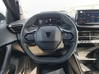 Photo 8 Peugeot 2008  Hybrid 145 e-DCS6
