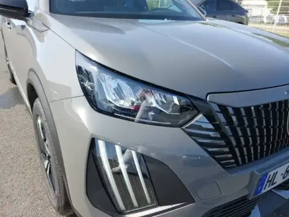Photo 15 Peugeot 2008  Hybrid 145 e-DCS6